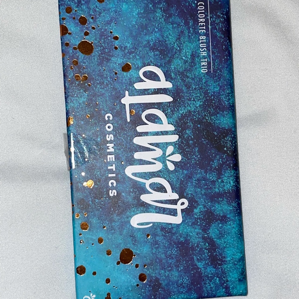 Alamar blush palette